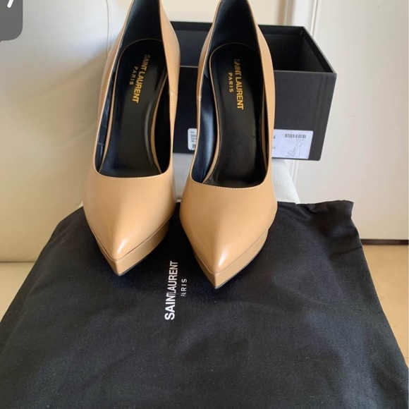 Saint Laurent Shoes - Saint Laurent Beige Pointed Toe Leather Pumps